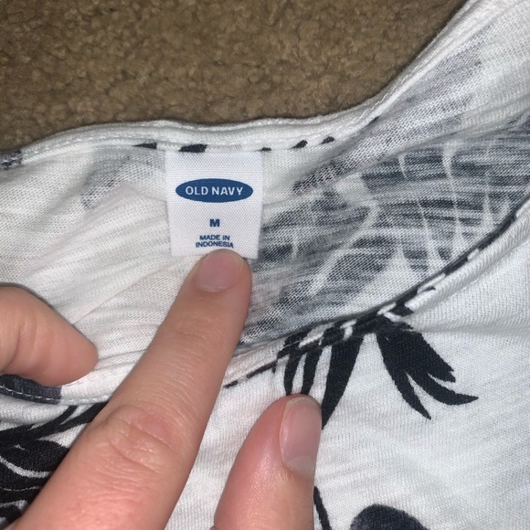 Top - Picture 2 of 2